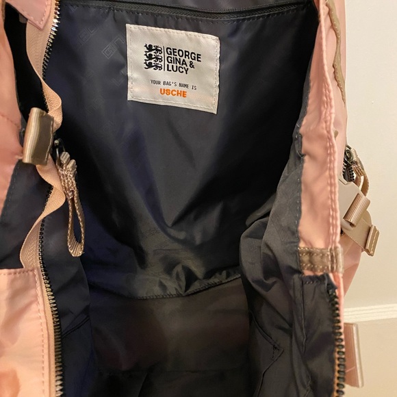 Usche Tote - Picture 2 of 4